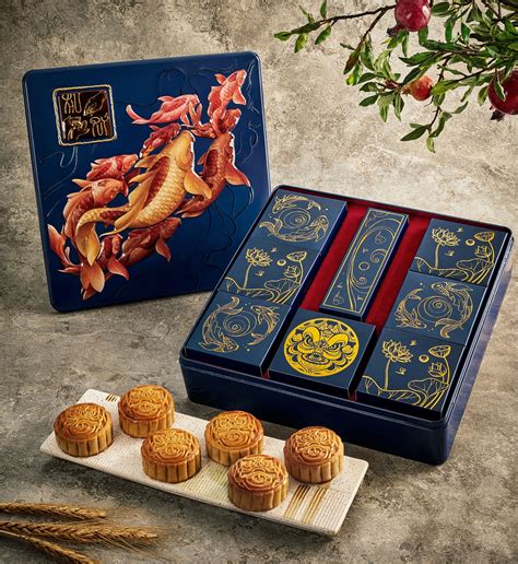 mooncake box.